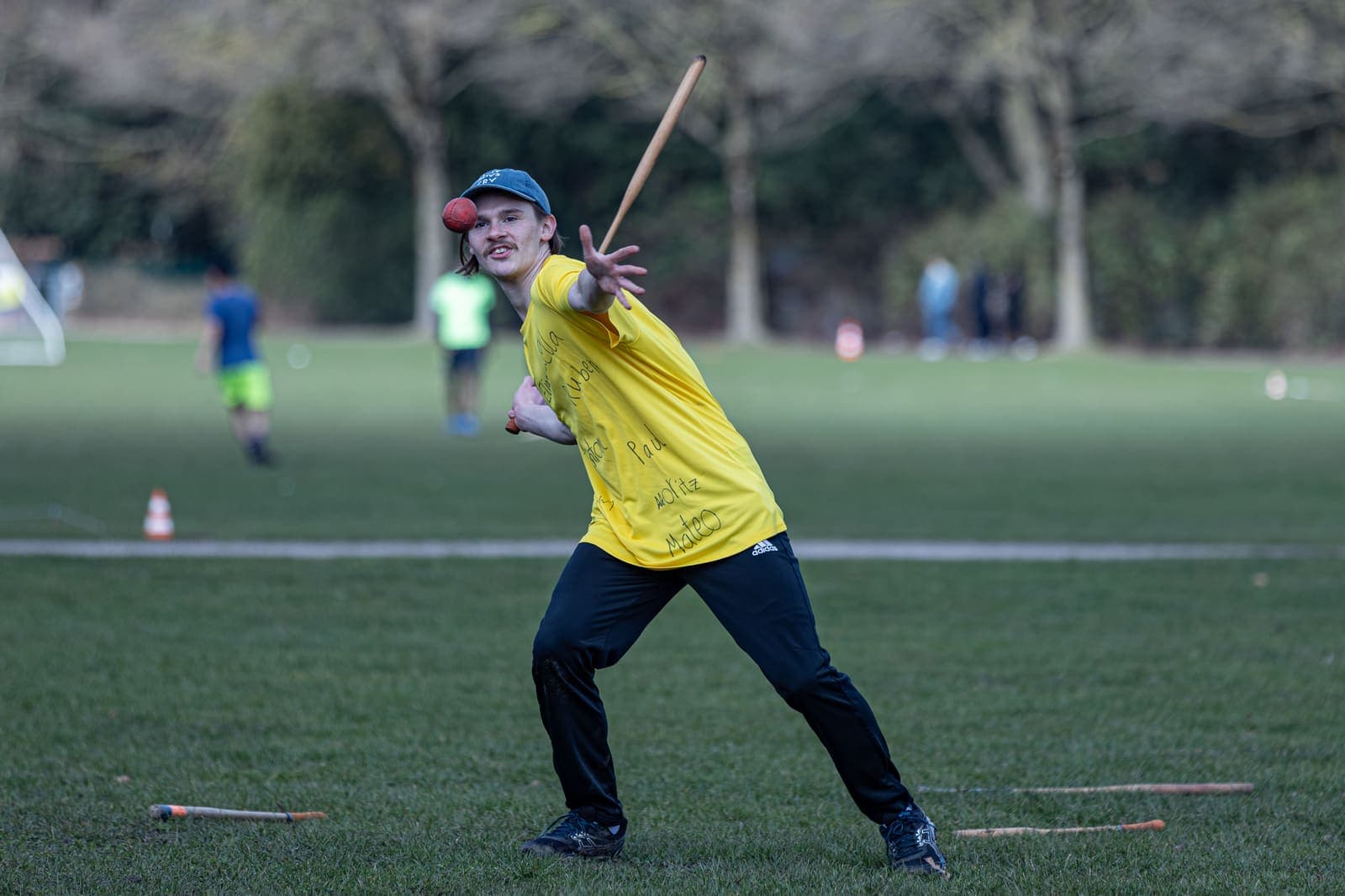 Schlagball im Stadtpark – Bild 8