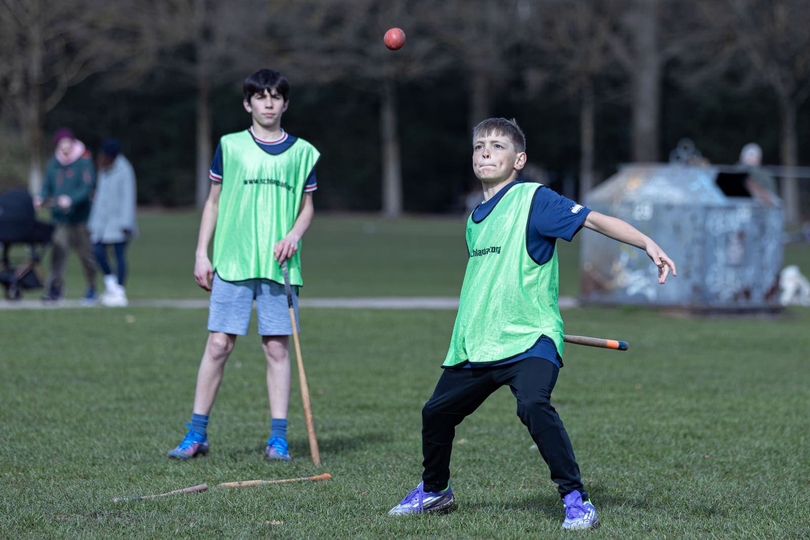 Schlagball im Stadtpark – Bild 26