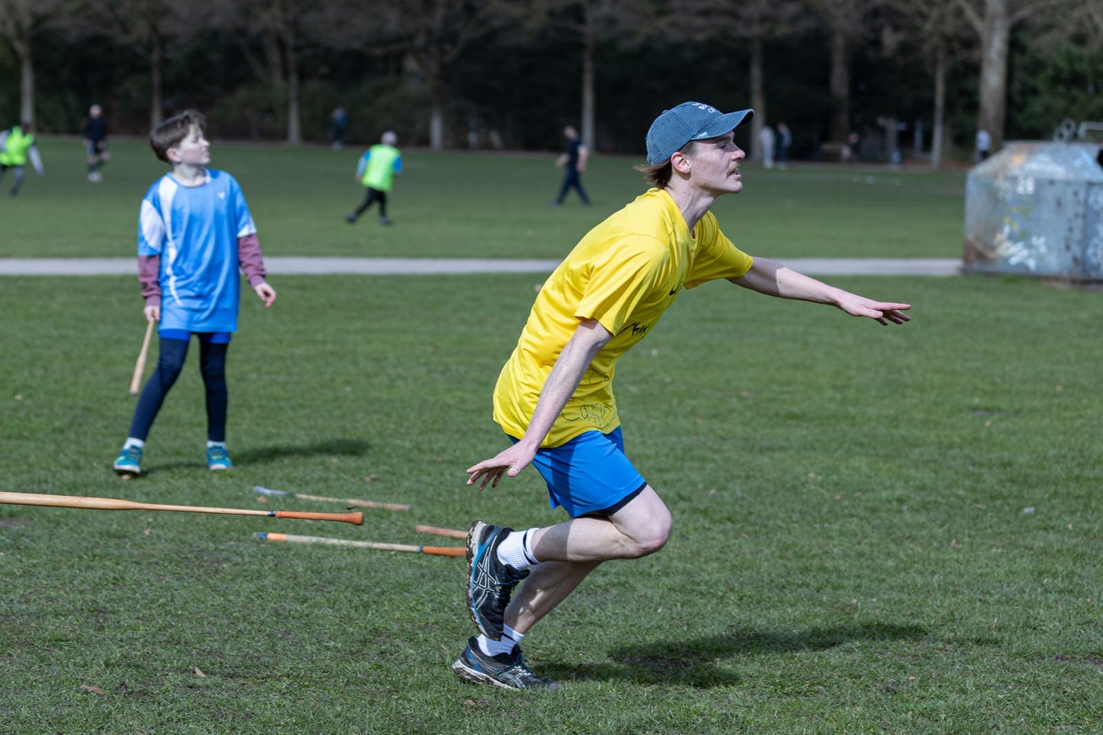 Schlagball im Stadtpark – Bild 76