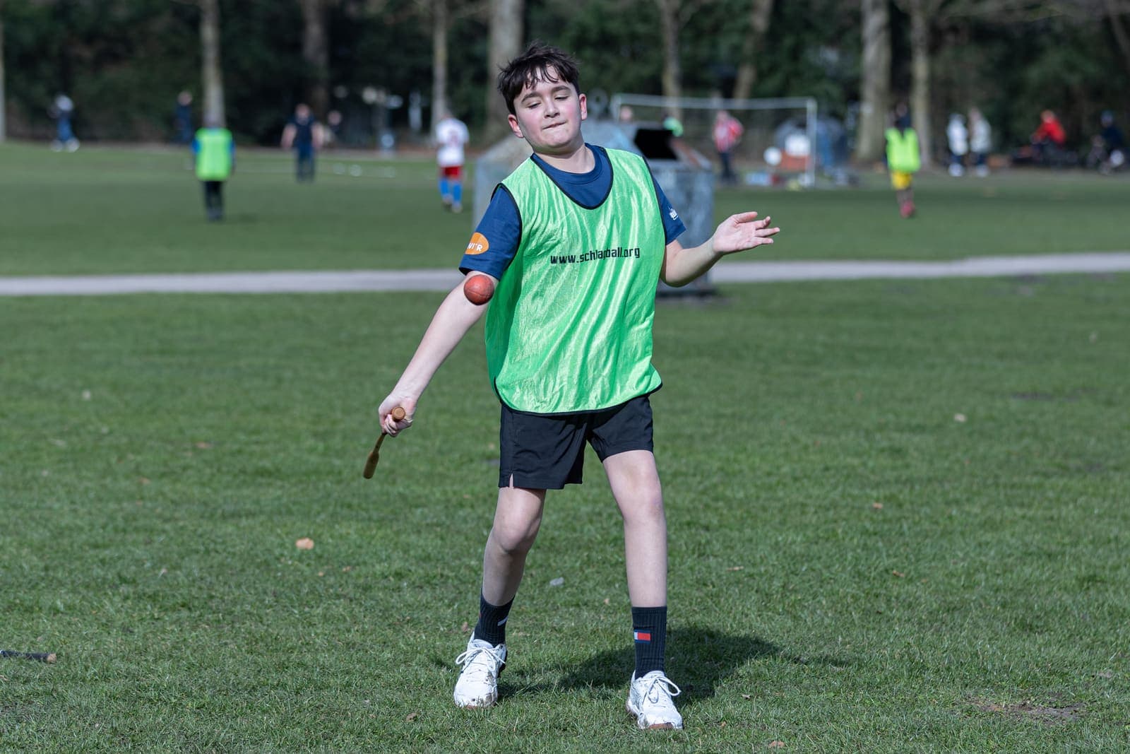 Schlagball im Stadtpark – Bild 80