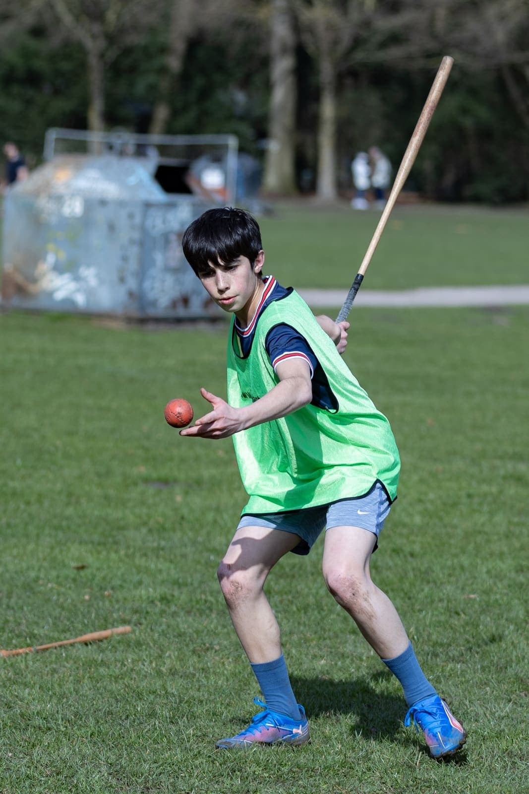 Schlagball im Stadtpark – Bild 90