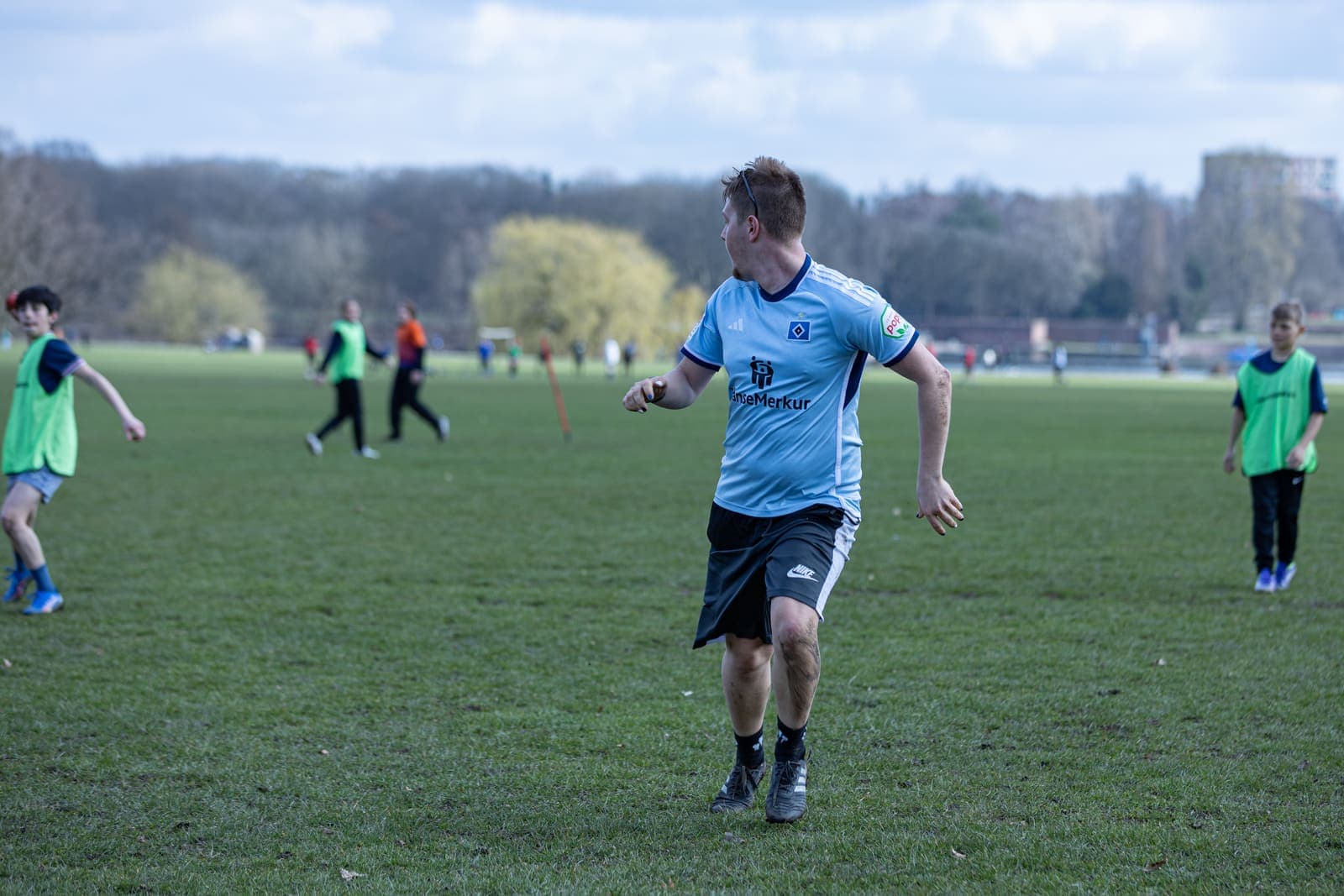 Schlagball im Stadtpark – Bild 99