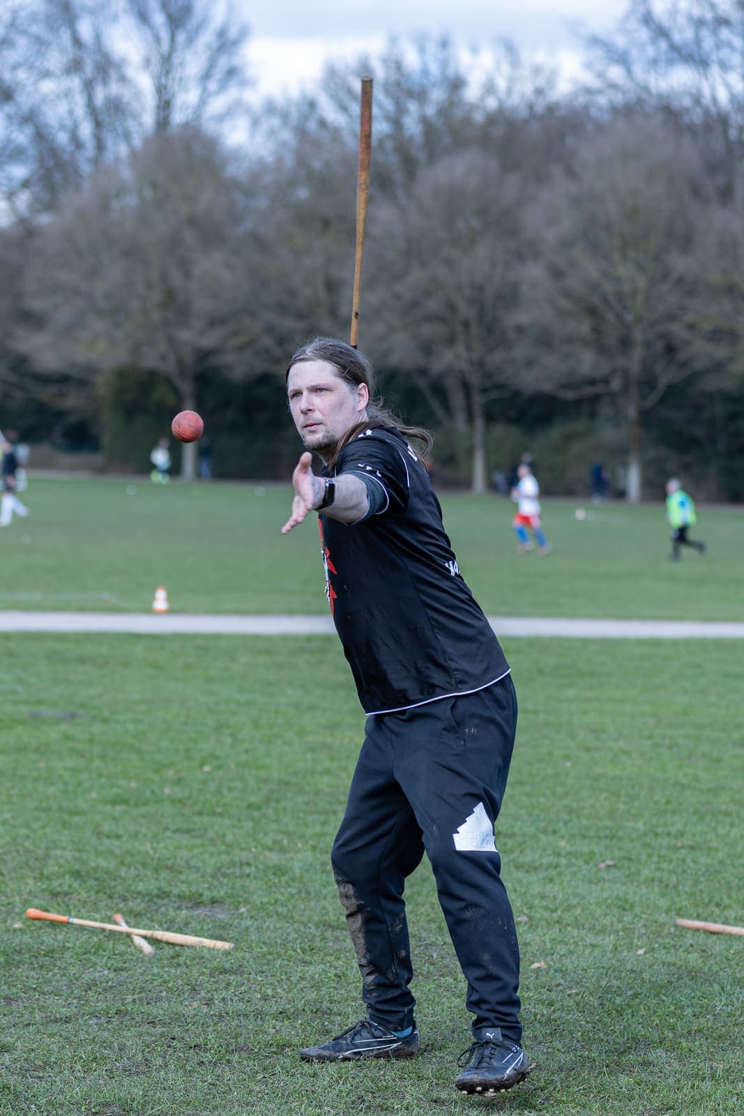 Schlagball im Stadtpark – Bild 102