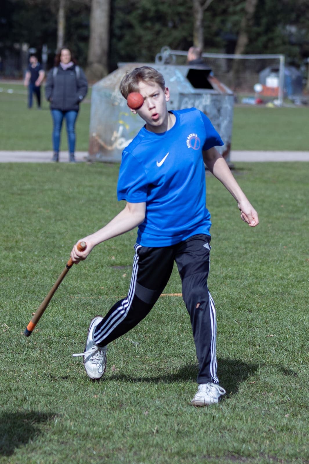 Schlagball im Stadtpark – Bild 119