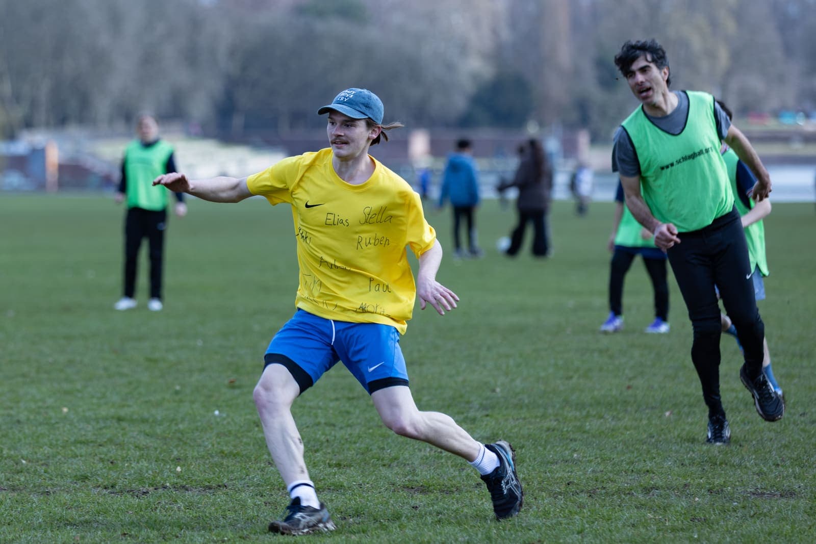 Schlagball im Stadtpark – Bild 133