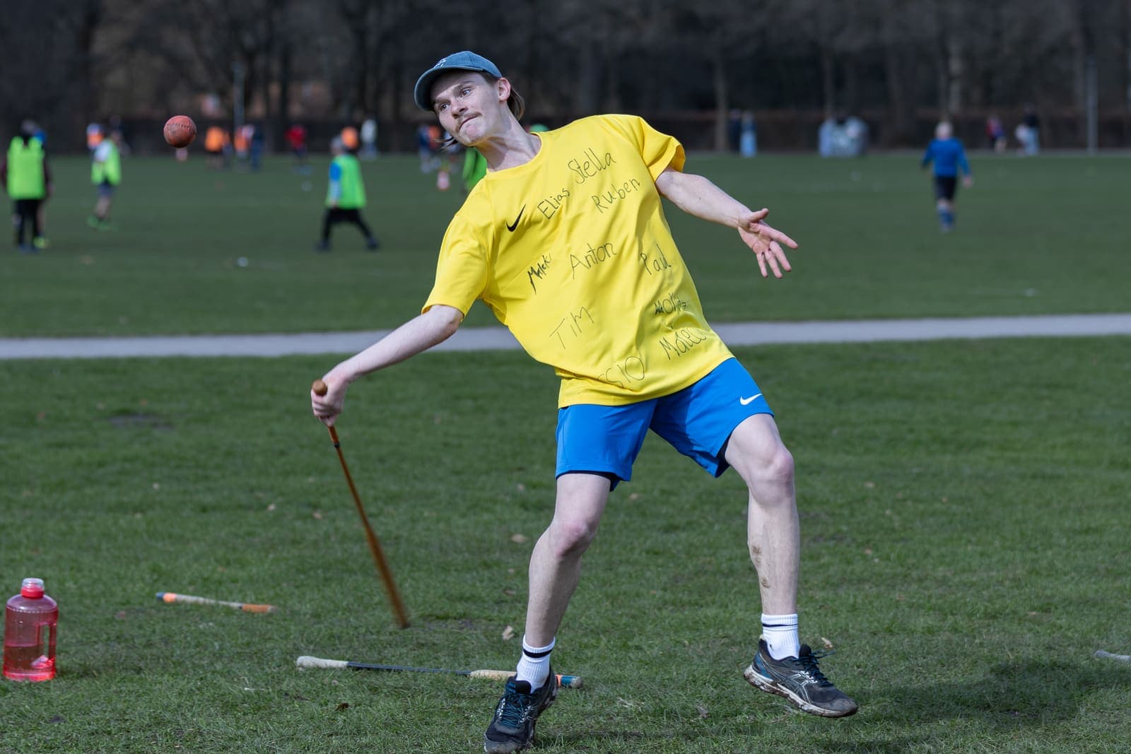 Schlagball im Stadtpark – Bild 136